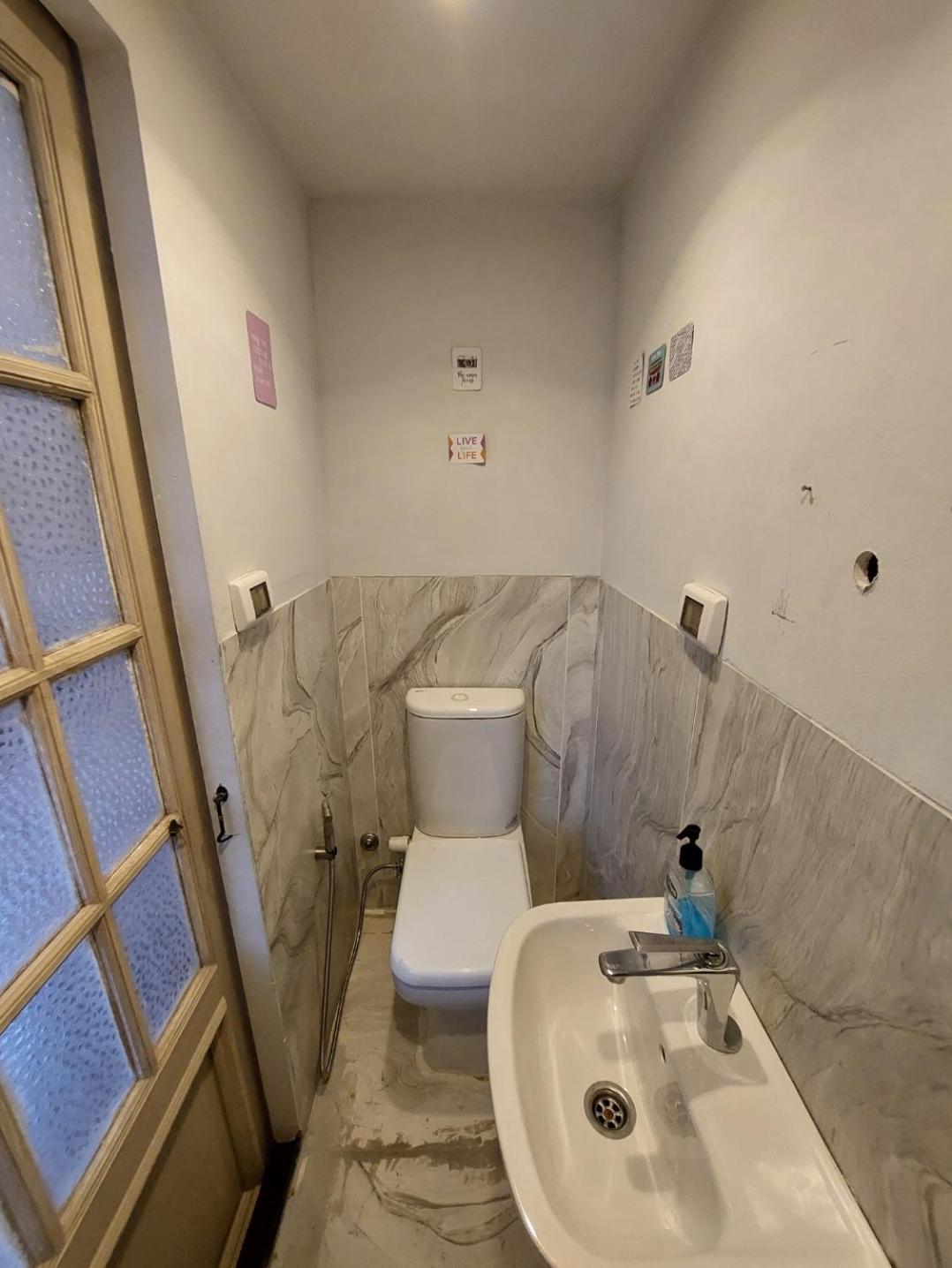 Arab Hostel, Welcoming All Solo And Groups Travellers But, Unmarried Couples Not Allowed Alexandria Exterior foto