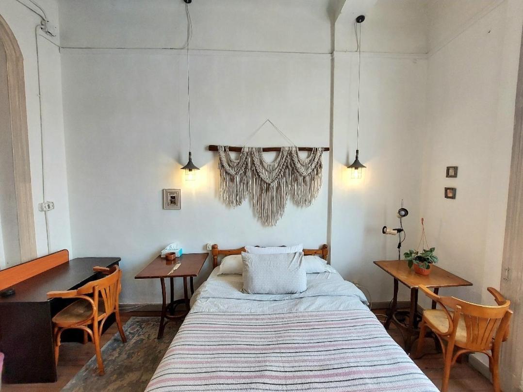 Arab Hostel, Welcoming All Solo And Groups Travellers But, Unmarried Couples Not Allowed Alexandria Exterior foto